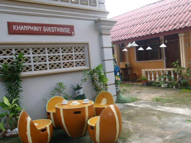 Khamphouy Guesthouse تشامباساك المظهر الخارجي الصورة